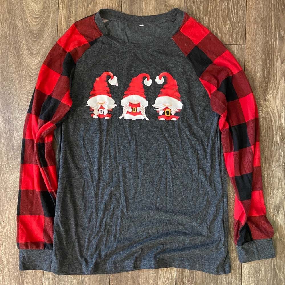 christmas gnomes flannel print sleep shirt - size medium, gray and red